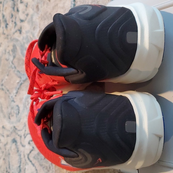 ALTRA RUNNING SHOES - Picture 3 of 4